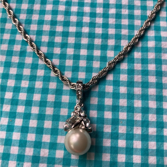 GIVENCHY Pearl & Crystal Pendant Silver Plated Rope Chain Necklace - Picture 1 of 9